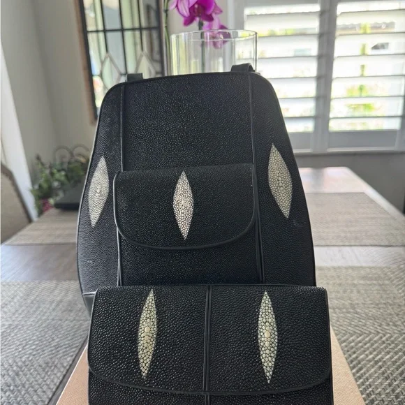 Stingray leather backpack purse and wallet set. - Picture 1 of 8